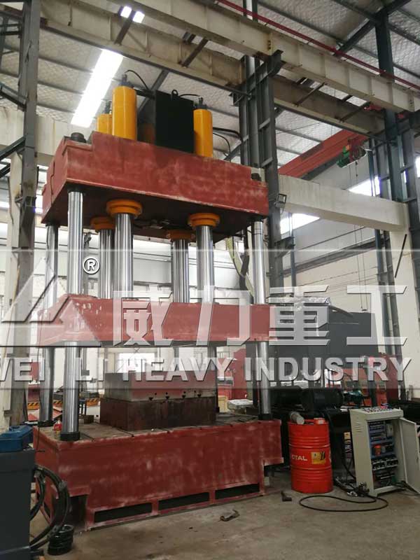 630吨SMC制品模压成型油压机