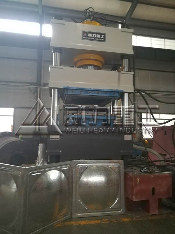 400吨304不锈钢水箱板成型液压机（带模具）